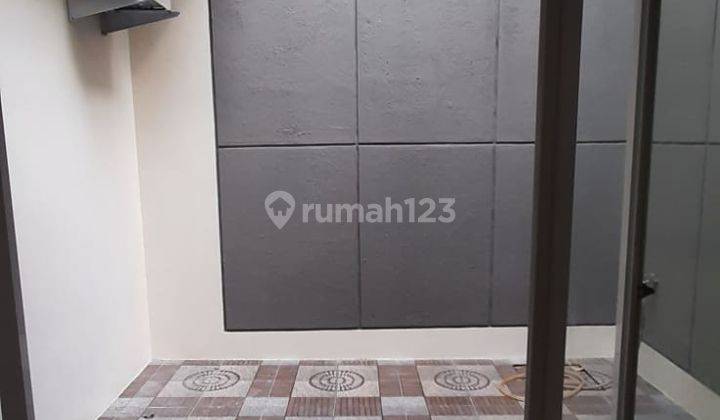 Rumah Rapi siap huni ada AC di Vanya park  4
