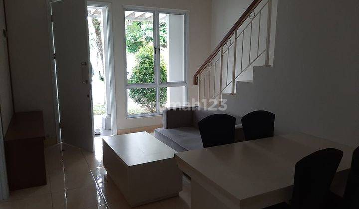 Rumah 2 Lantai full furnished di Greenwhich Hylands  1