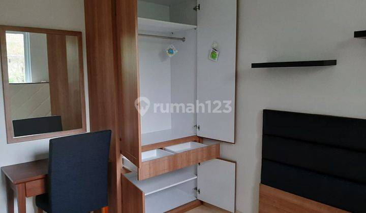Rumah 2 Lantai full furnished di Greenwhich Hylands  2