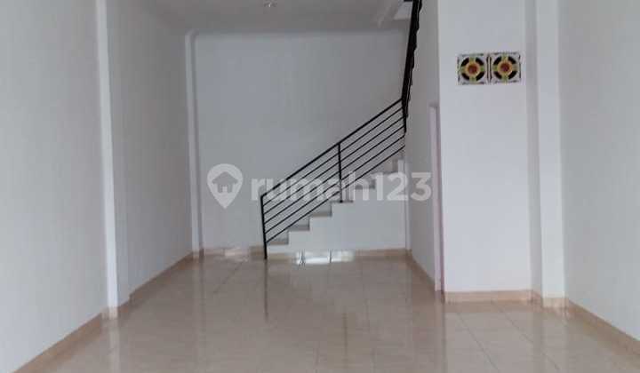 Rental Shop House on Ponegoro Street 2