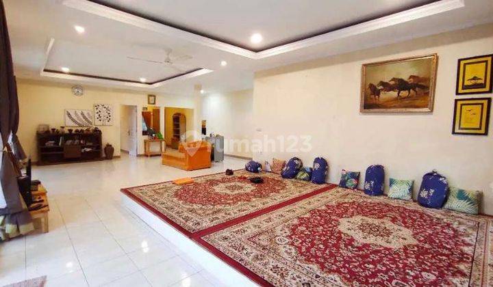 Villa Cilember Dekat Curug Panjang Cisarua Puncak Bogor 3