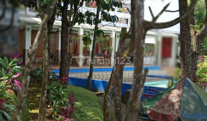 Di sewa villa dekat kebun teh megamendung puncak  4