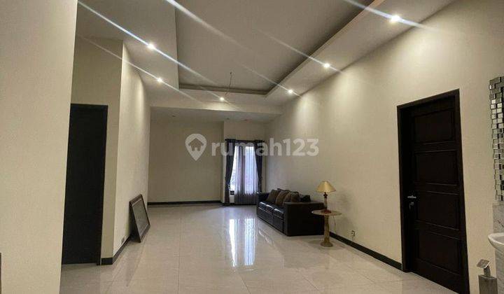 Minimalis Bagus Cocok Kantor Hunian Di Karah Dekat Ahmad Yani Frontage  2