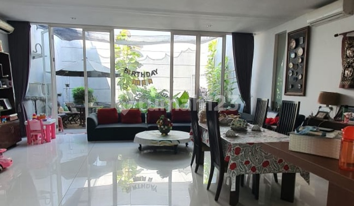 Rumah Pakuwon Indah Siap Huni Dekat Wiyung, Lakarsantri, Citraland 2