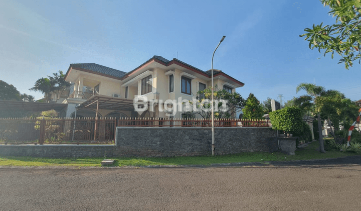 RUMAH HOOK TERAWAT DEKAT MAYJEN SUNGKONO, PINTU TOL, MALL 2