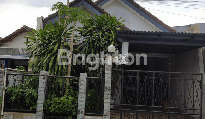 RUMAH SECOND KEBRAON KARANGPILANG FURNISHED 1