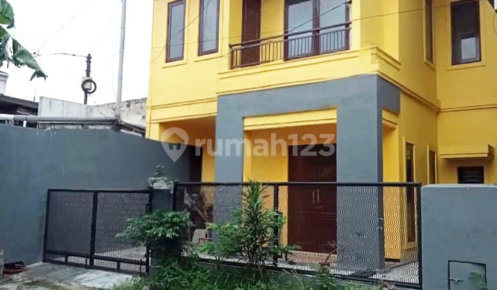 Jiwo Oneg Gate Long House Ready for Negotiation Near Jemursari Kedung Baruk Jiwo Oneg Gate Long House Ready for Negotiation Near Jemursari Kedung Baruk