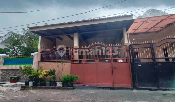 Well-Maintained House in Mojoklanggru Near Dharmahusada, Unair Campus A & B 1