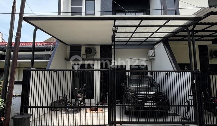 Minimalist House  
Tjandra Cottage Sidoarjo Near Merr Rungkut