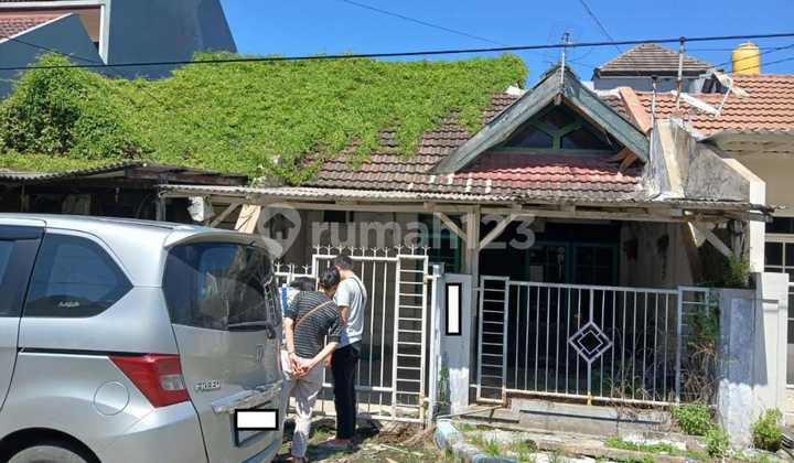 Hitung Tanah Aja! Rumah Pondok Tjandra Harga Menarik Cocok Renov!