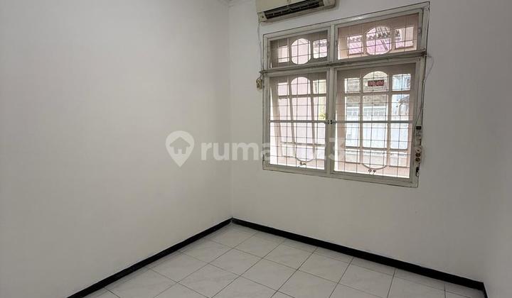 Rumah Lama Nirwana Eksekutif Siap Nego Dekat Merr Rungkut 2