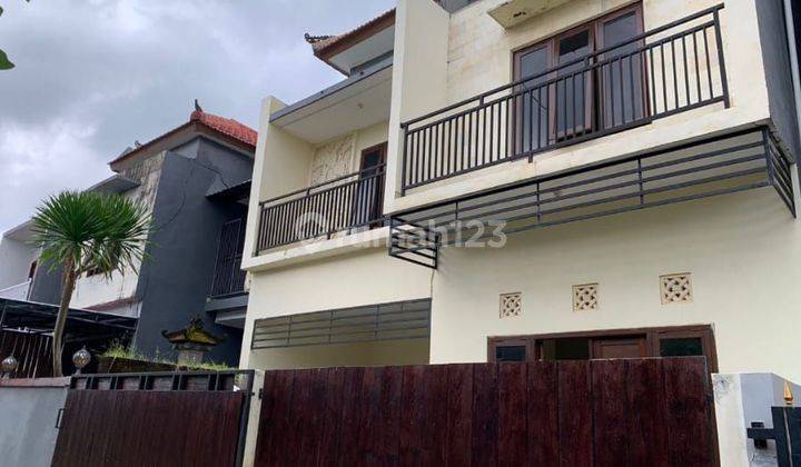 Rumah Dua Lantai Dekat Pantai Melasti Ungasan  2