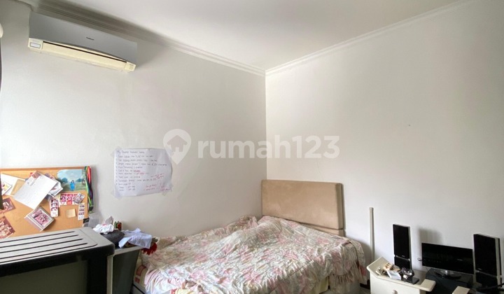 Rumah Luas 2 Lantai Dalam Komplek Elit Bukit Cinere Indah 2