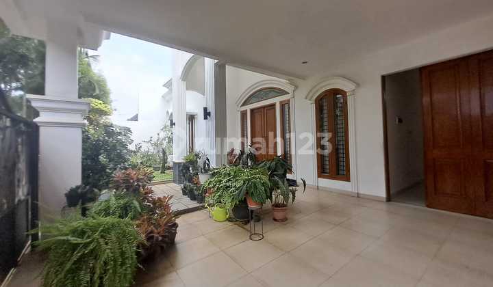 1.5-Story House in a Complex in Cinere Near the Mall 1.5-Story House in a Complex in Cinere Near the Mall