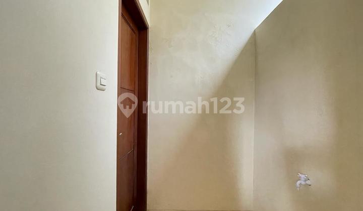 Rumah Modern 1 Lantai di Komplek Strategis Mega Cinere 2