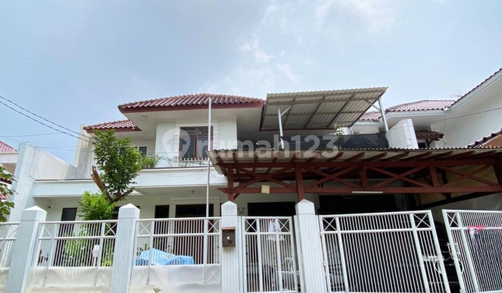 Rumah Luas 2 Lantai Dalam Komplek Elit Bukit Cinere Indah