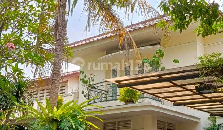 Rumah Luas dan Terawat 2 Lantai di Kawasan Super Strategis Cilandak Rumah Luas dan Terawat 2 Lantai di Kawasan Super Strategis Cilandak