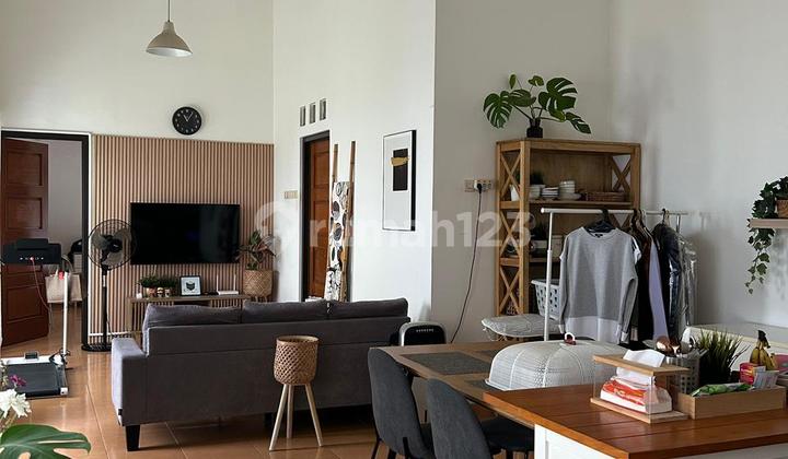 Ready-to-Live Minimalist 1-Story House with Spacious Yard in Jagakarsa 2