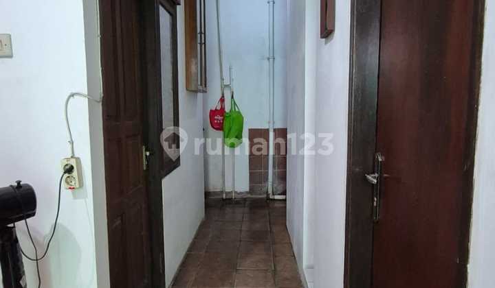 Spacious & Lush House in Jagakarsa - Move-in Ready 2