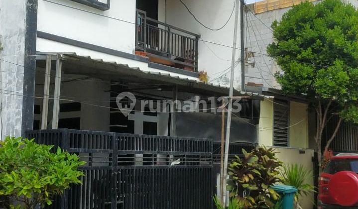 Di Jual Rumah Bangunan Dua Lantai Lokasi Kiara Sari Di Jual Rumah Bangunan Dua Lantai Lokasi Kiara Sari