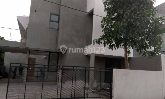 Di Jual Rumah Gress Posisi Hook Lokasi Turangga 1