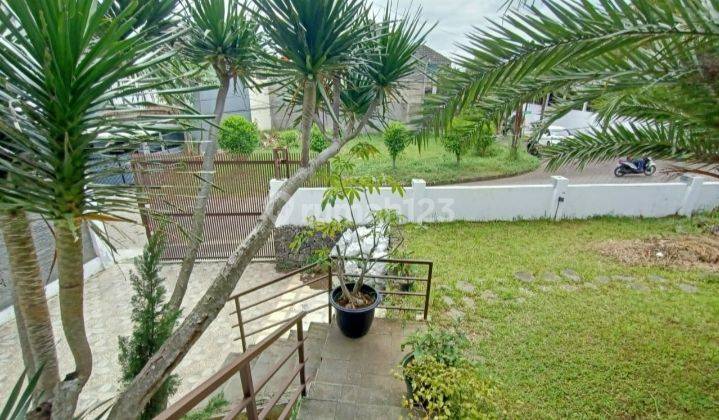 Di jual rumah bangunan bagus terawat siap huni lokasi setia Budi regensi  2