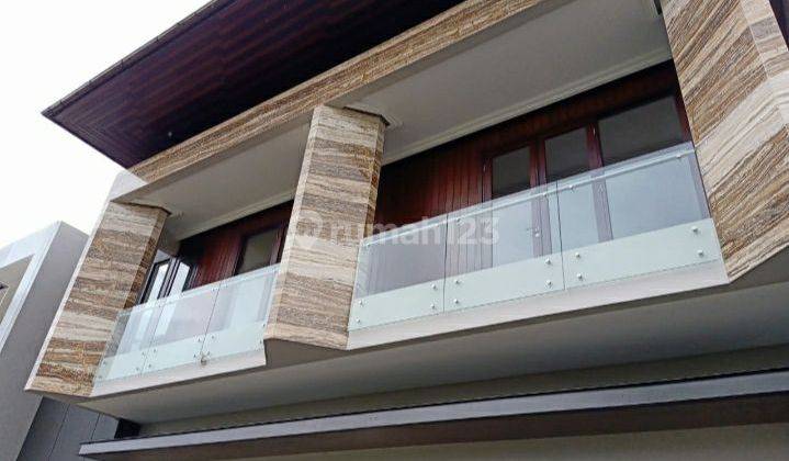 Di jual rumah di Komplek elite setra duta bandung 2 Lantai 2