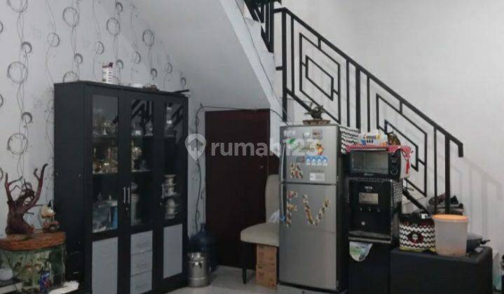 Di Jual Rumah Bangunan Dua Lantai Lokasi Di Jln Jatihandap Sasak Batu Bandung  2