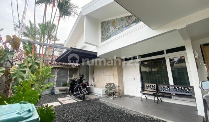 For Sale, House in Strategic Location Turangga 2