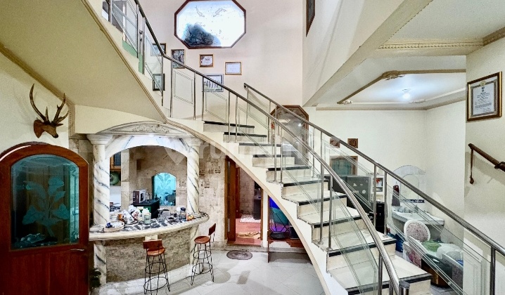 Di Jual Rumah Bangunan Bagus Terawat Lokasi Kiara Sari Bandung 2