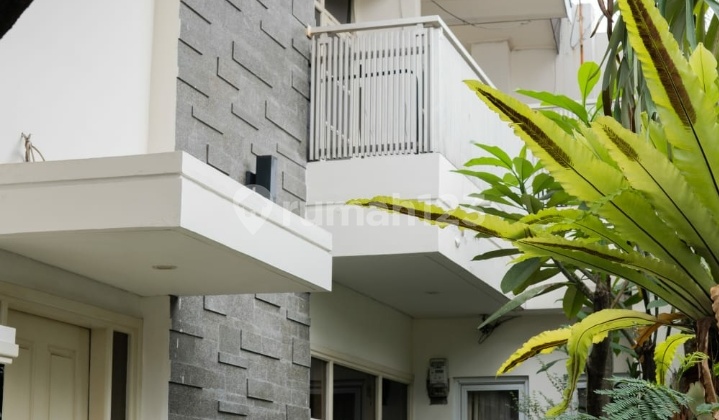 Di Jual Rumah Mewah Bangunan Bagus Terawat Lokasi Sayap Moch Toha Di Jual Rumah Mewah Bangunan Bagus Terawat Lokasi Sayap Moch Toha