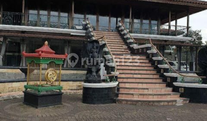 For Quick Sale: Villa Concept House Location Mind Road Sumedang