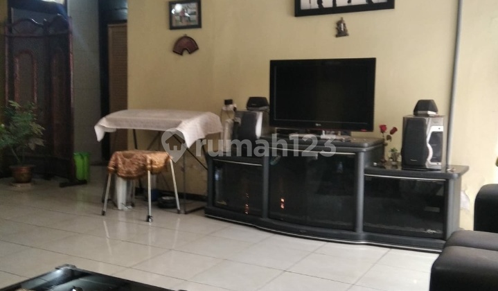 Di Jual Cepat Rumah Bangunan Terawat Lokasi Turangga 2