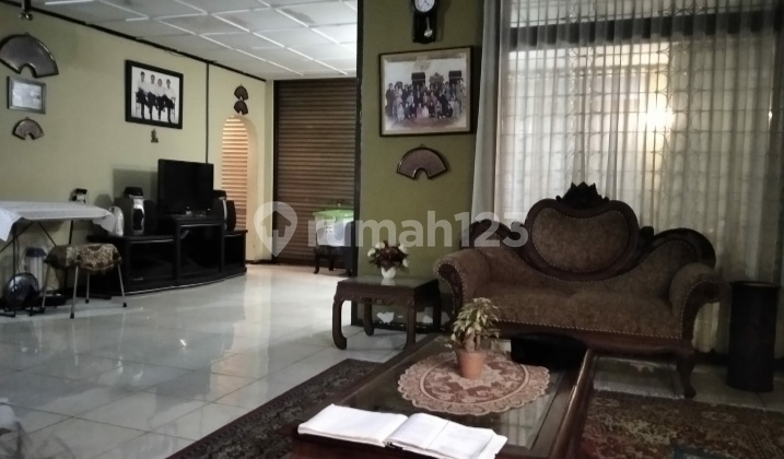 Di Jual Cepat Rumah Bangunan Terawat Lokasi Turangga