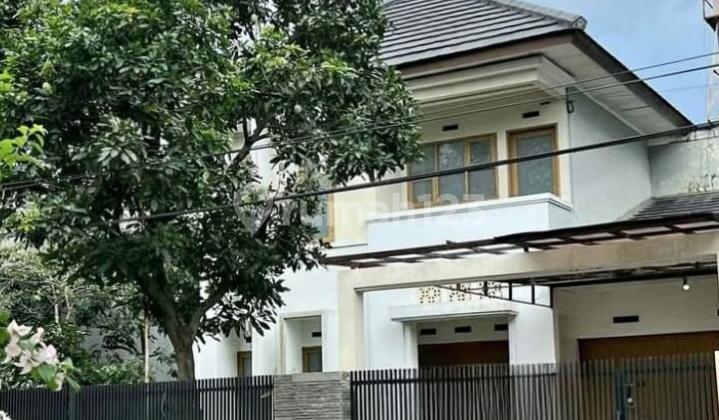 Di Jual Rumah Bangunan Bagus Terawat Lokasi Buah Batu Regency