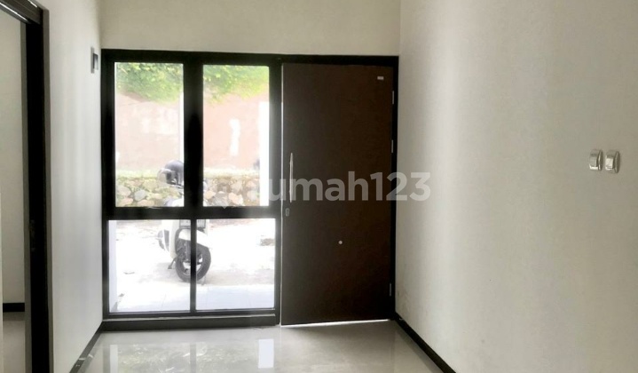 Di Jual Rumah Gress Lokasi Sayap Geger Kalong 2
