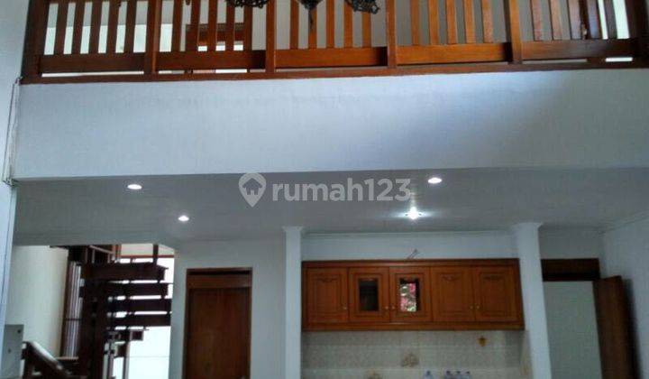 Rumah Bagus Strategis di Jalan Utama Turangga Buahbatu 2