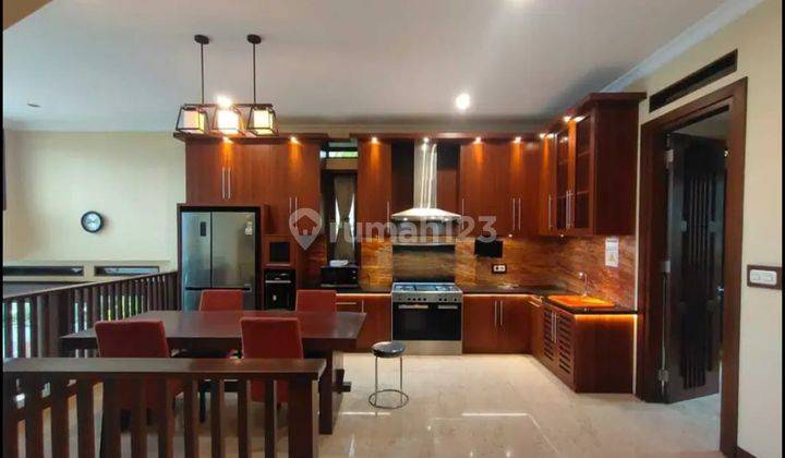 Rumah Mewah Full Furnish Ada S. Pool di Ciumbuleuit, Bandung 1