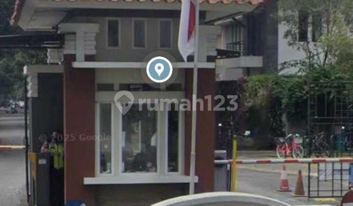 Rumah Terawat di Komplek Elit Kota Baru Parahyangan