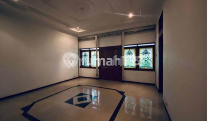 Rumah Besar di Pusat Bisnis Sayap Riau Bandung Rumah Besar di Pusat Bisnis Sayap Riau Bandung