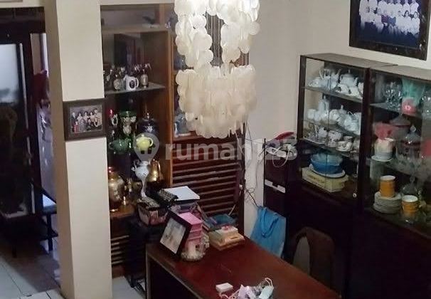 Rumah Tinggal Plus Kos Kosan Harga Dibawah NJOP di Daerah Dago