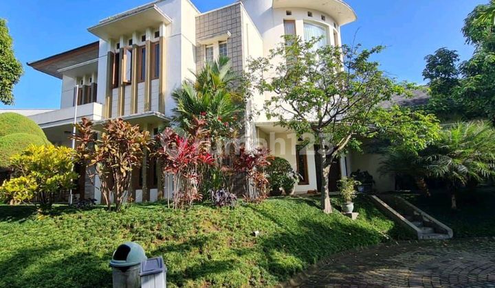 Rumah Desain Mewah Dipadukan dengan Keindahan Alam di Bandung Utara