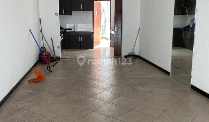 Rumah Asri Taman Luas di Salendro Utara Turangga 2