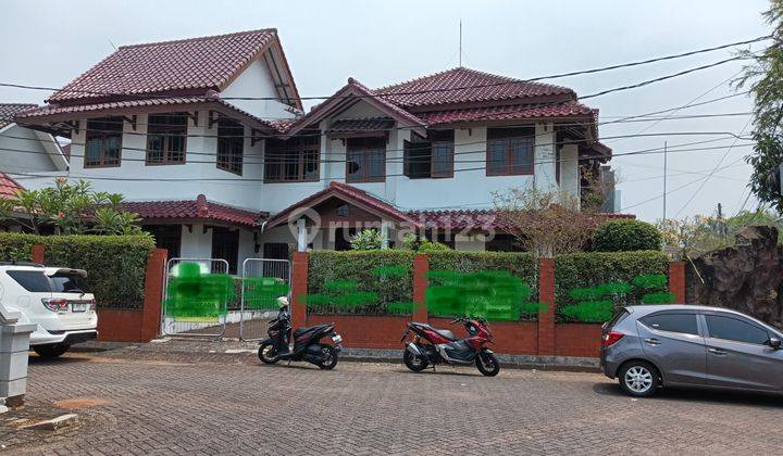 Rumah Disudut Jalan Raya, Hadap Pertokoan Dan Jalan Raya, di Pusat Perbelanjaan Yang Ramai, Shm, 2 Lantai, Butuh Renovasi, Unfurnished, di Villa Melati Mas, Bsd, Tangerang. 1