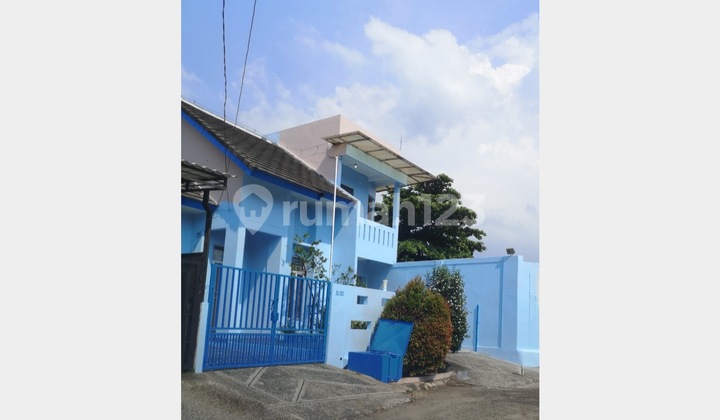 Rumah Kost di Pusat Gading Serpong, 2 Lantai, SHM, Dekat Akses Angkot dan Bus, Dekat Akses Toll, Bebas Banjir.