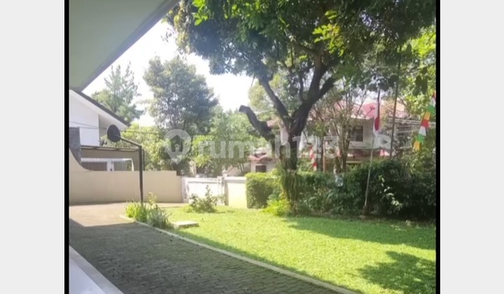 House and Garden, Cool and nice, Move-in ready, 2 floors, Freehold Title, easily accessible, near Market, Malls, Schools, on Jl. Cempaka Veteran, Bintaro, South Jakarta.