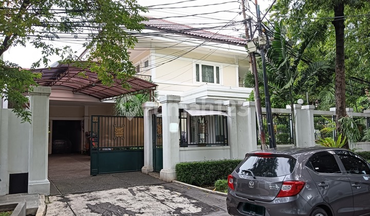 Rumah Bagus, Unfurnished, SHM, mudah diakses , Pusat Kuliner, di Central Business  District Blok M, Jakarta Selatan. 1