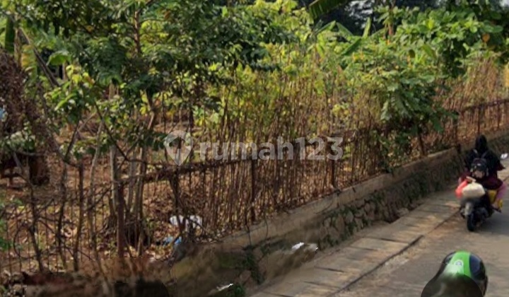 Lahan Kosong, Bentuk Kotak. SHM, Dipusat Keramaian,