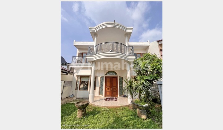 Rumah 2 Lantai, 1 Kamar Tidur, Siap Huni, Bebas Banjr, Full Furnished, Dekat Sekolah, -Pasar, -Mall, -Transjakarta, -Stasiun KRL, - Gerbang Toll, di Bintaro Sektor 2, Jaksel. 2