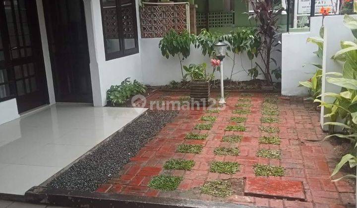 Rumah Bagus, 2 Lantai, Siap Huni, Unfurnished, Shm, di Jl. Puter, Bintaro Jaya Sektor 5, Tangerang Selatan. 2